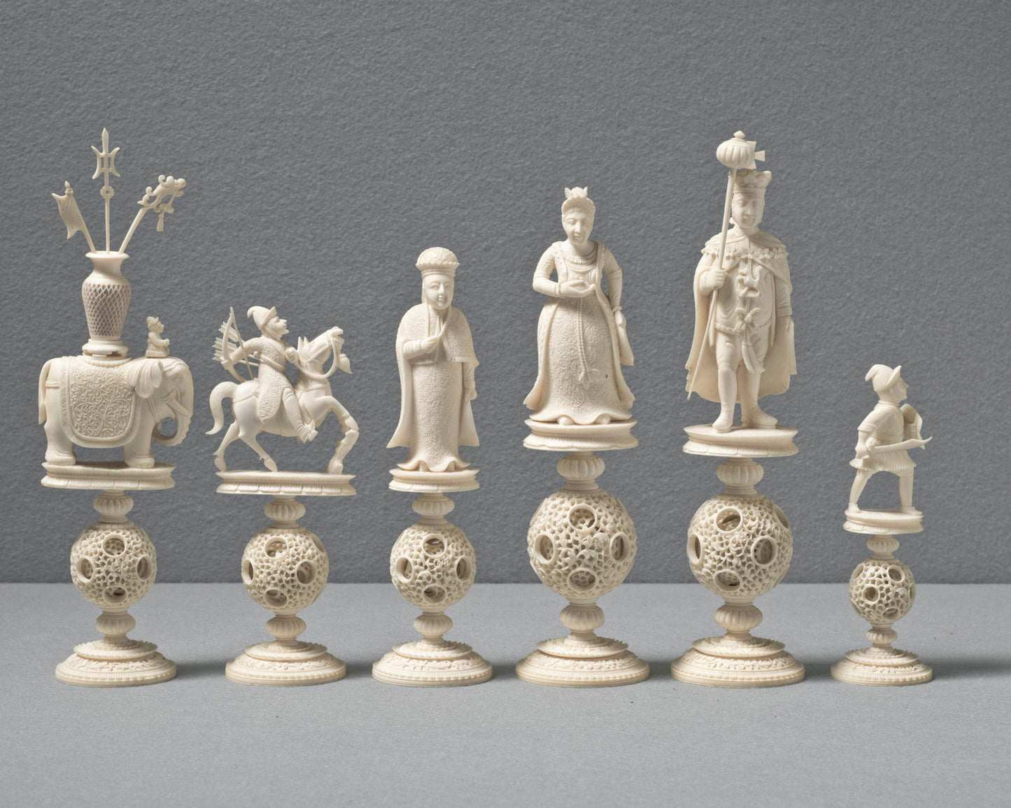 Large Canton King George Chess Set, circa 1820 - Luke Honey | Antiques, Chess, Backgammon & Games