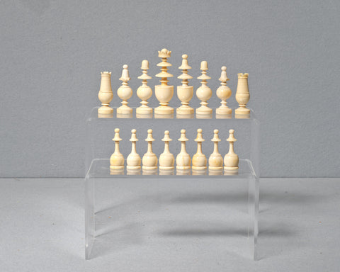 French Ivory Régence Chess Set, 19th century