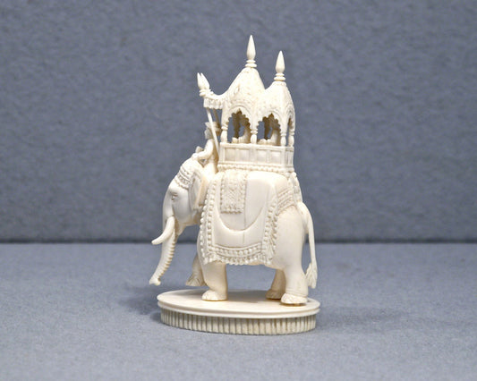 Berhempore Elephant King, circa 1850 - Luke Honey | Antiques, Chess, Backgammon & Games