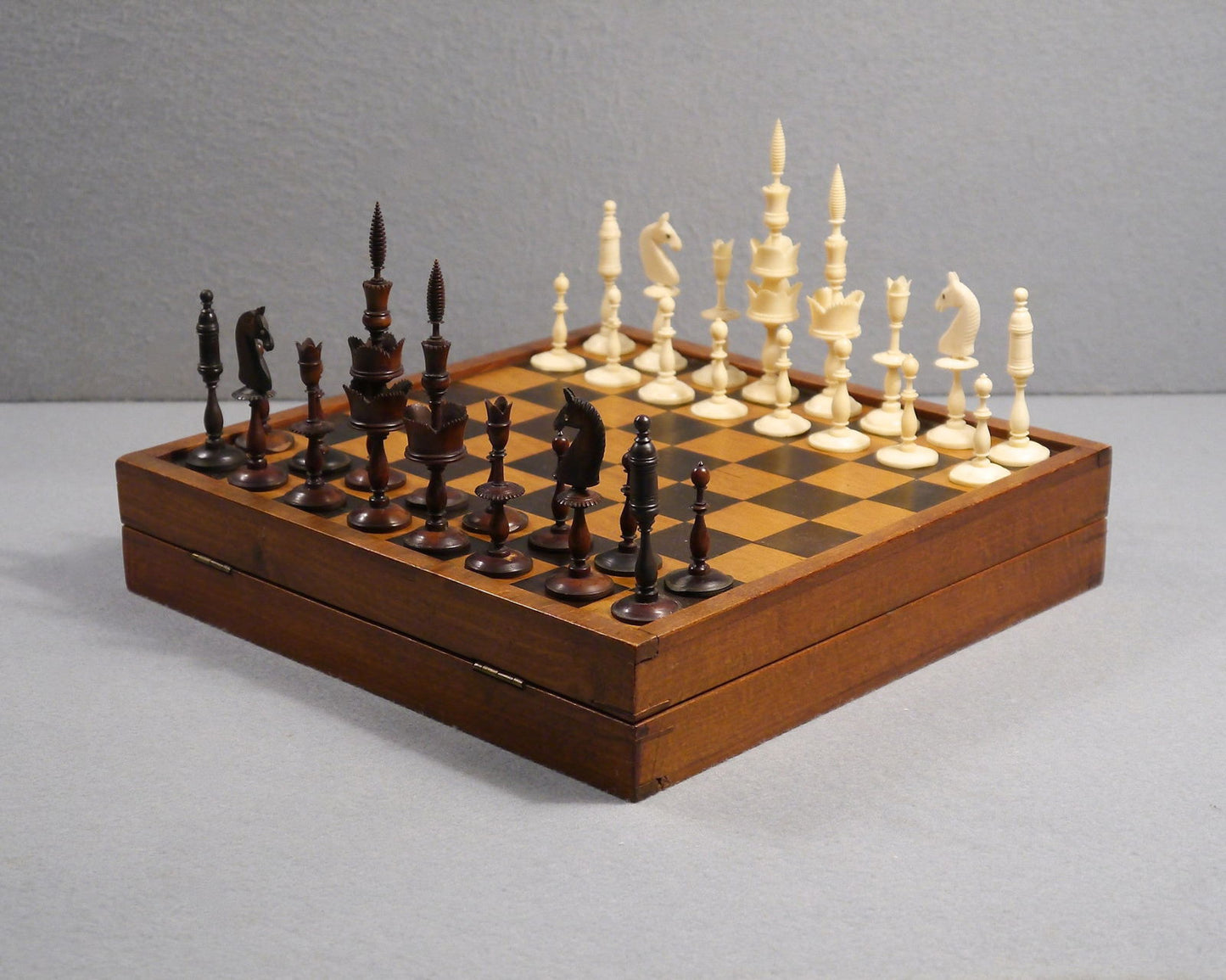 German “Selenus” Chess Set, 19th century - Luke Honey | Antiques, Chess, Backgammon & Games