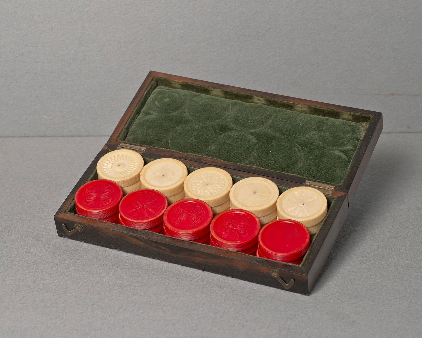 Holtzapffel Ivory Games Counters, circa 1850 - Luke Honey | Antiques, Chess, Backgammon & Games