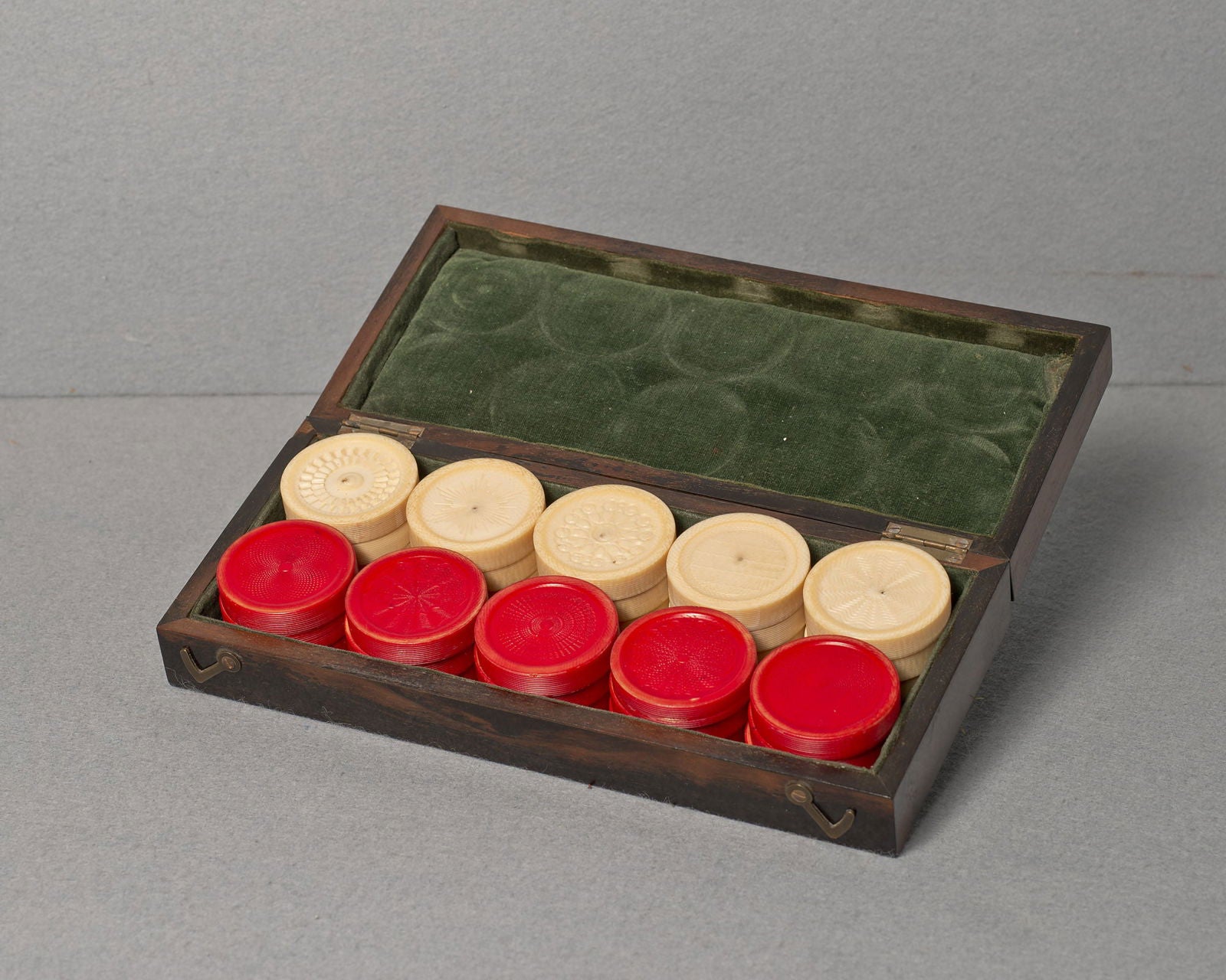 Holtzapffel Ivory Games Counters, circa 1850 - Luke Honey | Antiques, Chess, Backgammon & Games