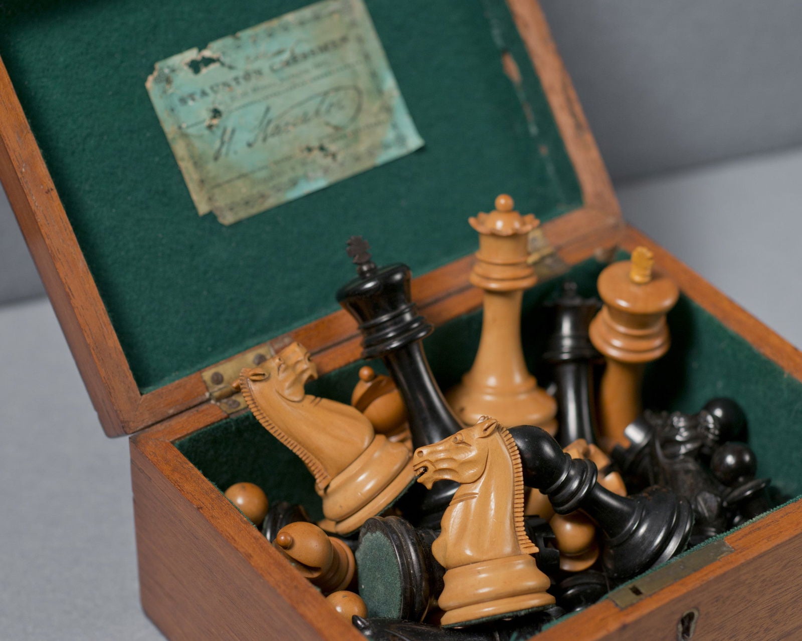 Jaques Staunton "Club" Chess Set - Luke Honey | Antiques, Chess, Backgammon & Games