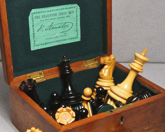 Jaques Staunton Weighted Chess Set, circa 1885 - Luke Honey | Antiques, Chess, Backgammon & Games