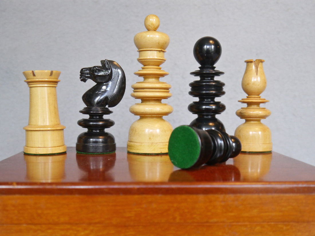 “Jaques Style” St George Chess Chess Set – Luke Honey | Antiques, Chess ...