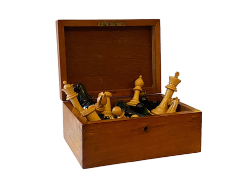 Vintage antique Staunton Chess Set