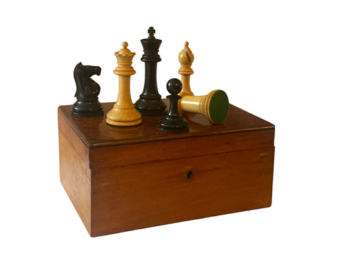 Vintage antique Staunton Chess Set