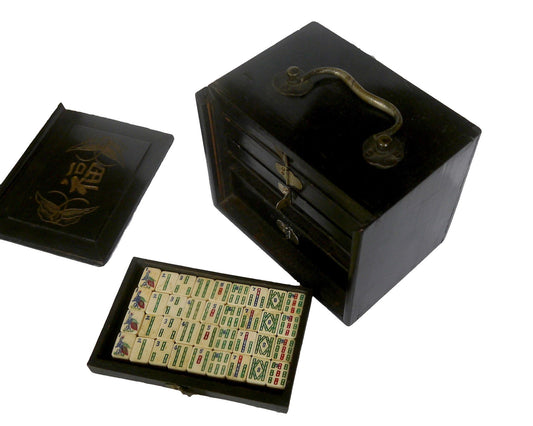 Shanghai Mahjong Set, circa 1920 - Luke Honey | Antiques, Chess, Backgammon & Games