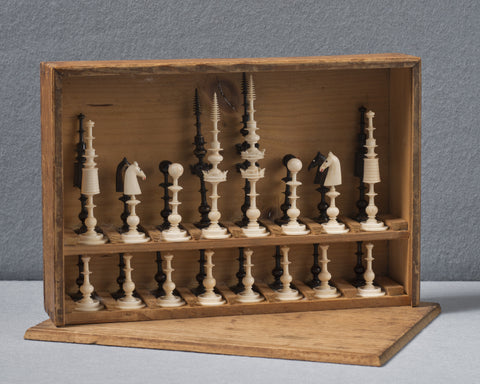 A Selenus Chess Set and Box, 18th century