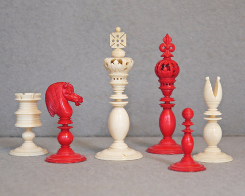 English “Fleur de Lys” Chess Set, 19th century