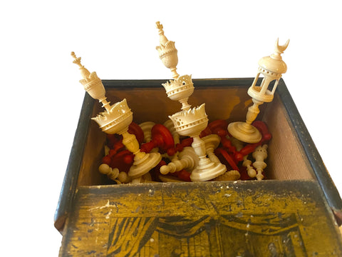 Fine Bone Selenus Chess Set, circa 1840