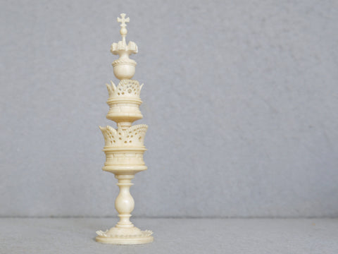 German “Selenus” Bone Chess Set, circa 1800