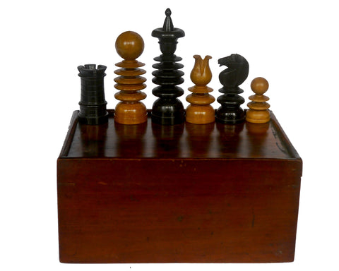 ‘St George’ Boxwood Chess Set, 19th century